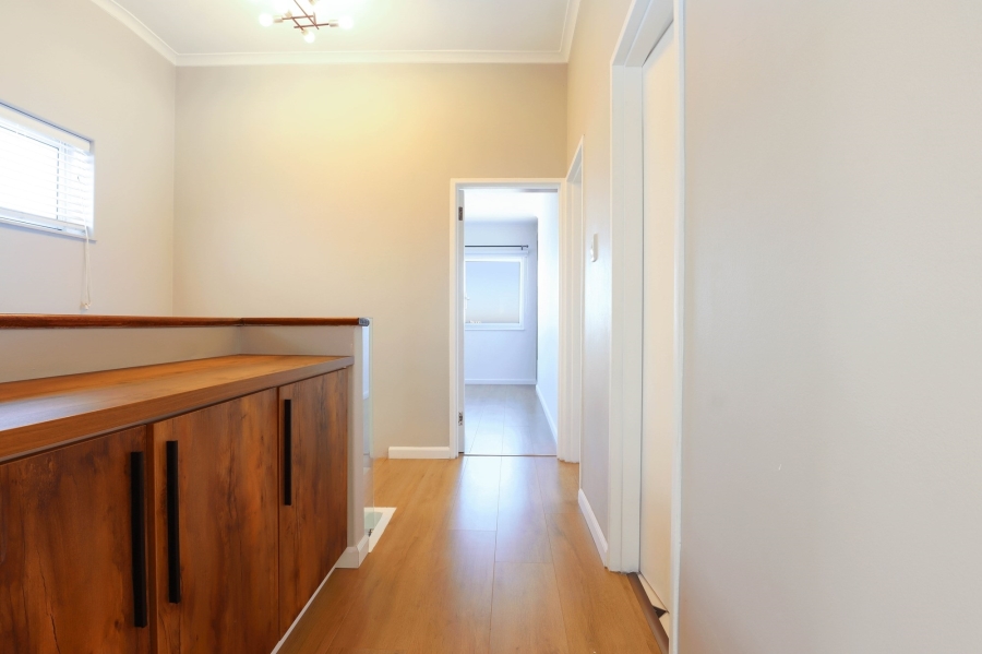 4 Bedroom Property for Sale in Beachfront Western Cape